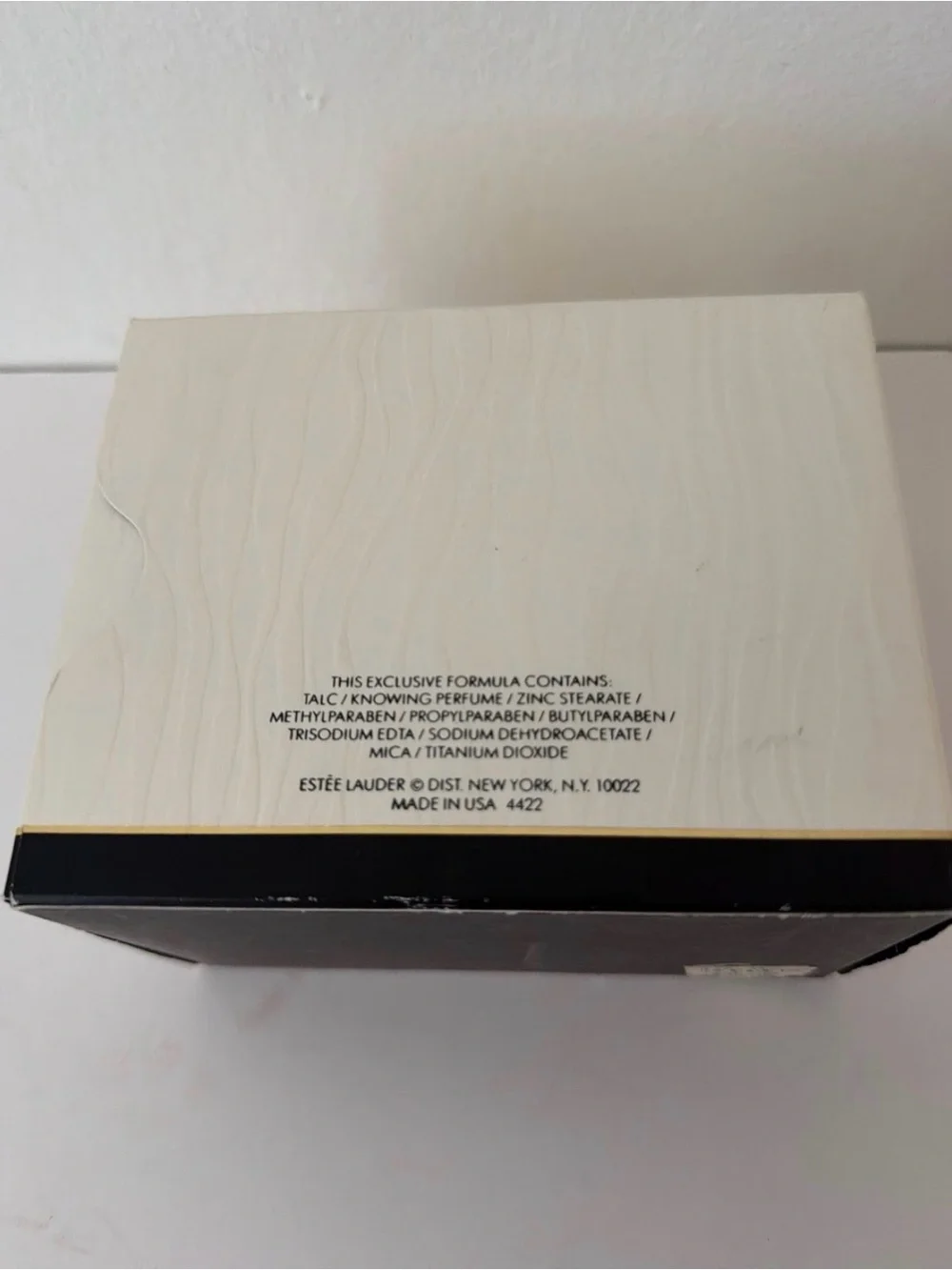 Estee Lauder Knowing Body Powder 4.25 oz